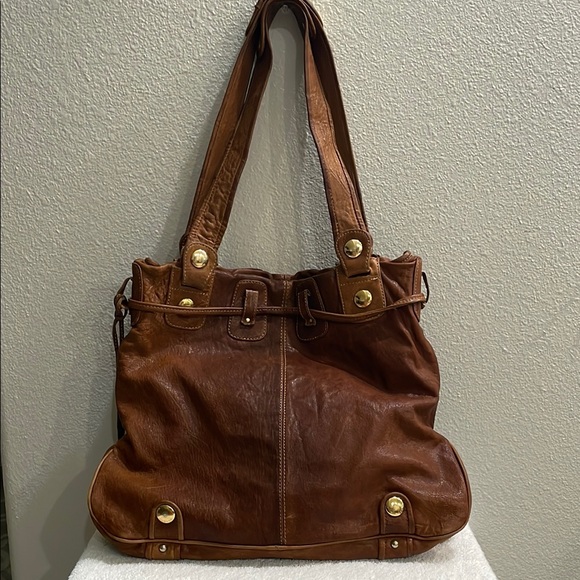 Luxurious Brown Leather Shoulder Bag - Picture 1 of 9